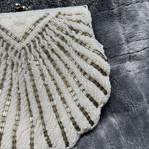 Vintage white beaded evening clutch/ bag /purse - Picture 14 of 15